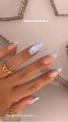 New Years Nail Designs, Stylish Tips, Ideas For Bathroom, Simple Acrylic Nails, Zircon Earrings, Festival Nails, Bathroom Towel