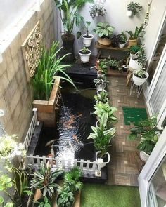 Comfy Minimalist, Kolam Koi, Minimalist Dekor, Pond Ideas, Bedroom Minimalist, Minimalist Garden, Minimalist Kitchen Design, Trendy Living Rooms, Garden House