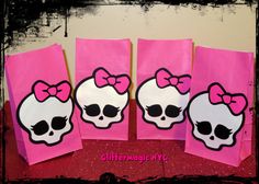 SET OF 10 Monster High Skull Bags/Goodie by GlitterMagicParty Monster High Logo, Monster High Skull, Monster High Birthday Party, Girl Bday Party, Skull Bags, Monster High Party, Birthday Bag, Birthday Party Planning, Birthday Planning