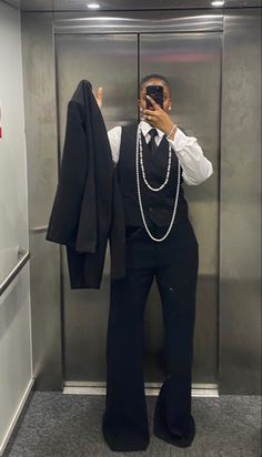 Black And White Outfits For Work, Corporate Baddie Winter, Graduation Fits For Black Women, Black Corporate Outfit, Black Women In Suits, Colourful Blouse, Corporate Baddie, Blouse Ideas, Breaking Barriers