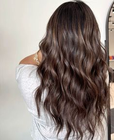 Espresso Brown Balayage, Fall Hair Brunette Balayage, Layer Ideas, Dark Brown Hair Ideas, Highlights Brown Hair Balayage, Dark Brown Hair Balayage, Brown Wavy Hair, Hairstyles List, Bombshell Hair