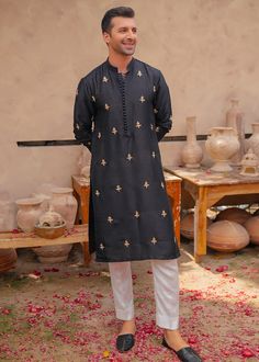 Raw Silk Kurta, Boys Kurta Design, Wedding Kurta For Men, Groom Dress Men, Traditional Flower, Gents Kurta Design, Gents Kurta, Kurta Men, Mens Kurta Designs