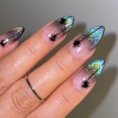 Holographic-ombre-cat-eye-fake-nails-black-spider-Halloween-press-on-nail-show Black Spiders, Halloween Acrylic Nails, Black French, Cat Eye Nails, Black Spider, Halloween Nail Designs, Spring Nail, Halloween Nail Art