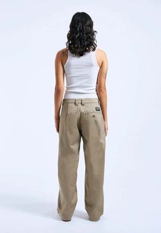 Relaxed fit 100% cotton pants Classic Cotton Cargo Pants For Streetwear, Casual Chino Cotton Twill Pants For Streetwear, Urban Beige Cotton Pants, Casual Chino Cotton Twill Bottoms For Streetwear, Casual Chinos For Streetwear With Belt Loops, Cotton Chinos With Belt Loops For Streetwear, Urban Style Cotton Pants For Everyday, Everyday Khaki Jeans, Urban Style Khaki Cotton Pants