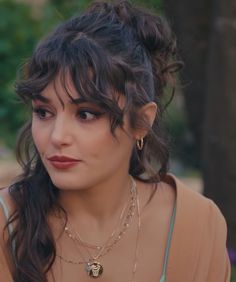 Fringes For Curly Hair, Birkin Bangs Curly Hair, Bangs For Oval Face Curly Hair, Curly French Bangs, Hande Ercel Bangs, Wavy Hair Bangs Oval Face, French Bangs Curly Hair, Curly Hair With Wispy Bangs, Wavy Bangs Long Hair