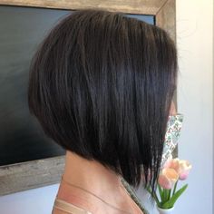 Angled Haircut, Short Angled Bobs, Asymmetrical Bob Short, Κούρεμα Bob, Angled Bob Haircuts, Angled Bob, Bob Haircut For Fine Hair, Inverted Bob