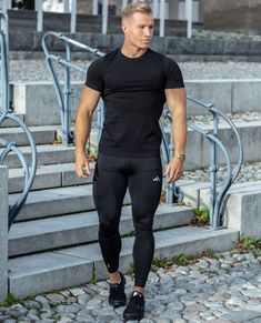 JACK & JONES black t-shirt. Made from organic-cottton. Simple versatile t-shirt. Urban Black Workout T-shirt, Urban Black T-shirt For Workout, Spartan Men, Advertising And Marketing, Gym Outfit Men, Digital Marketing Strategies, Black Jack, Fitness Inspiration Body, Too Cool For School