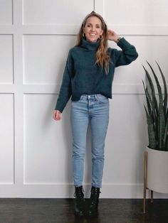 Combat Boots With Jeans, Black Combat Boots Outfit, Dress Outfits Casual, Combat Boots Look, Casual Outfits Winter, Mon Jeans, Jeans And Combat Boots