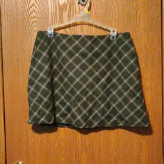 Green Plaid Skirt Urban Outfitters Washington Petite 14p New With Tags Green Plaid Skirt Set, Cheap Plaid Cotton Mini Skirt, Green Plaid Mini Skirt, Green Plaid Pleated Mini Skirt, Green Plaid Skirt, Flowy Mini Skirt, Retro Plaid Mini Skirt, Urban Outfitters Skirt, Green Mini Skirt