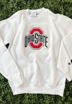 Champion Ohio State Buckeyes Powerblend Sweatshirt - White Ohio State Merch, Classic White Sweatshirt For College, White Collegiate T-shirt For Winter, White Varsity T-shirt For Winter, White Fan Gear Top With Lettering, Collegiate White Top With Lettering, White Collegiate Top With Lettering, Ohio State Clothes, Crewneck Outfit Aesthetic