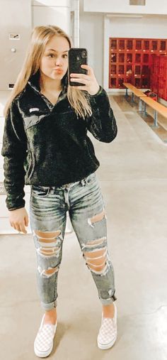 Cute Ripped Jeans, Outfit Ideas For School, Jeans Winter, For School, Teenage Outfits, Casual Outfits For Teens, Cute Lazy Outfits, Casual School Outfits, Lazy Outfits