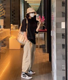 Tomboy Outfit Ideas, Outfit Oversize, Fair Outfits, Freen Sarocha, Korean Casual Outfits, Tomboy Outfits, Kpop Fashion Outfits, Just Girl Things, Kpop Fashion