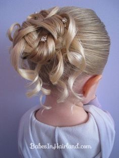 Flower Girl Hairstyles Updo, Kids Updo Hairstyles, Girls Updo, Braids For Kids, Braided Bun, Ombre Hair, Trendy Hairstyles