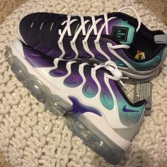 White/Fierce Purple 924453 101 Nike Air Vapormax Plus Purple, Nike Shoes Air, Air Vapormax Plus, Shoes Air, Air Vapormax, Purple Green, Air Max Sneakers, Men's Nike, Green And Purple