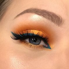 Blue Eyeliner Looks, Golden Eye Makeup, Orange Eye Makeup, Soft Eye Makeup, Orange Eyeshadow, Orange Makeup, Work Makeup, Blue Eyeliner