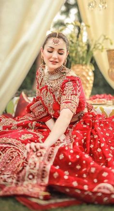 Shadi Dress, Bride Collection, Red Bridal Dress, Hania Amir, Latest Bridal Dresses, Pakistani Wedding Outfits, Beautiful Pakistani Dresses