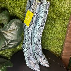 Gianni Bini Brand New Snake Print Heeled Knee Boots For Wide Or Slim Calf. Size 8m Women’s. Never Worn Without Box. Please Look At Pictures Closely Before Purchasing. Feel Free To Ask Any Questions Below. Fitted Snake Print Boots For Spring, Blue Boots For Spring Night Out, Blue Boots For Night Out In Spring, Fitted Snake Print Spring Boots, Snake Print Party Boots, Trendy Snake Print Boots For Spring, White Leather Ankle Boots, Tall Brown Leather Boots, Leopard Print Boots