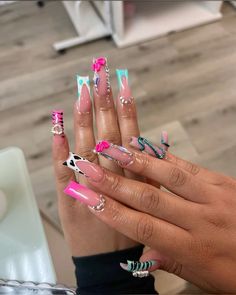 @allthingsgirlszz Bling Nails Acrylic, Aqua Nails Design Ideas, Blk Nails, Swirl Acrylic Nails, Acrylic Nails Cute, Wigs Hairstyles, Nails Bling, Neon Acrylic Nails, Aqua Nails