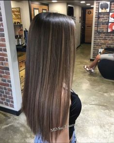 Brunette Babylights, Babylights Brunette, Brown Hair Inspo, Brunette Hair With Highlights, Hair Brunette, Brown Hair Balayage, Highlights Brown Hair, Brown Blonde Hair, Hair Color Balayage