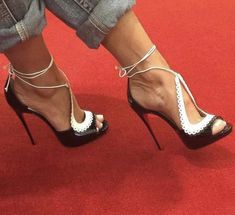 Open Toe High Heels, Louboutin Heels, Gorgeous Shoes, Hot Shoes, Shoe Show, Crazy Shoes, Shoe Obsession, Shoe Lover, High Heel Pumps