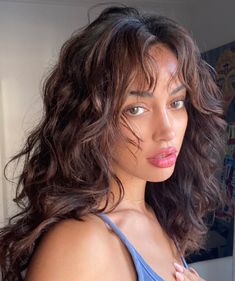 Naturally Wavy Hair Cuts, Bangs Wavy Hair, Natural Curly Hair Cuts, Curly Hair Photos, Wavy Haircuts, Natural Wavy Hair, Haircuts For Wavy Hair, Cindy Kimberly, Hair Stylies