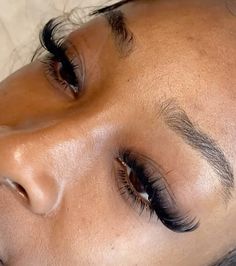 Lashes Extensions Bottom And Top, Wispy Full Lashes, Mink Lashes Extensions Black Women, Bottom Lashes Black Women, Lash Extensions Black Women, Volume Wispy Eyelash Extensions, Lash Beds, Lashes Styles