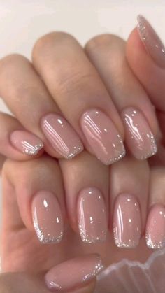 Nice Glitter Nails, Kutek Disney, New Years Eve Nails, School Nails, White Nail, Nagel Inspo