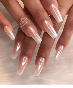 30 Glamorous Coffin Nail Ideas For The Ultimate Charm - 216 Ombre Chrome Nails, Shiny Nails Designs, Unghie Sfumate, Chrome Nails Designs, Shiny Nails, Acrylic Nails Coffin, Coffin Nails Designs, Classy Nails, Fancy Nails