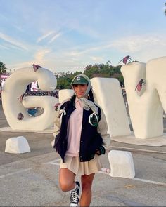 Camp Flognaw Outfits, Camp Flog Gnaw Aesthetic, Campfloggnaw Outfits, Festival Outfit Inspiration