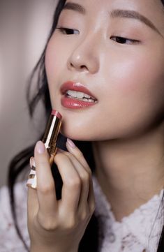 What it does: A buildable lip color that combines the shine of a gloss, the comfort of a balm and the melt-in color of a lipstick.What it does: It's formulated with a hydrobooster complex, which is composed of hyaluronic acid and konjac glucomannan microspheres, which help lips look immediately plumped and smoothed. With repeated application, lips feel increasingly nourished, soft and protected from external aggressions. Its rich, addictive, melt-in texture provides absolute comfort, while the s Refillable Lipstick, Shine Lipstick, Moringa Oil, Sisley Paris, Beauty Regimen, Smooth Lips, Lip Color, Jojoba Oil, Hyaluronic Acid