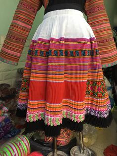 . Hmong skirt vintage  Length full skirt 3m/ 118 inches/3.3 yards/ 9.84 ft  Widths from waist to bottom 58cm/23 inches  Waistband 56cm/22 inches  Waistband can be adjusted fix your size if requested  Weight 800 gr/28 oz/1.76 pound  If any questions please contact to me  Thanks much for watching we ship it from Vietnam,sometime delayed due to some reason , I'll notify it . please  waiting for and be patient . Many thanks for your understanding . I'll refund if buyers don't receive item later than shipping time 2 weeks  >>#Ship by agent's usps 10-14 days to USA  >>#Ship by agent's Royal Mail 10-18 days to uk, 2-3 weeks to European , 3-4 weeks to non European  >># Ship by agent's Australian post to Australia 2-3 weeks  >># Ship to Asia by dhl , fedex, ups or Vietnam post  >>#Ship by ups, dhl Traditional White Festival Skirt, Traditional White Skirt, Traditional Patchwork Skirt For Festivals, Traditional Festival Skirt With Patchwork, Hmong Skirt, Rock Vintage, Vintage Rock, Skirt Vintage, Full Skirt