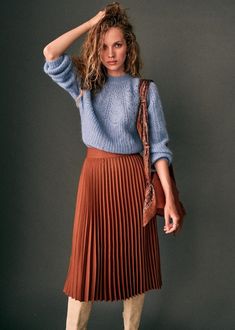 Dino Skirt, Paris Mode, Modest Clothing, Mode Inspo, Work Outfits Women, 가을 패션, Looks Style, Mode Inspiration