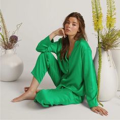 Brand New In Original Packaging 100% Silk Glade Green Color Emerald Silk Pajamas, Wood Baby Toys, Loungewear Luxury, Swimming Outfit, Loungewear Sets, High Rise Pants, Short Pajama Set, Who Said, Green Fashion