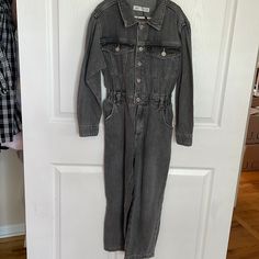 New With Tag Casual Long Sleeve Denim Jumpsuit By Zara, Zara Fitted Cotton Denim Jumpsuit, Casual Zara Overalls With Pockets, Zara Fitted Cotton Overalls, Casual Zara Jumpsuits And Rompers With Pockets, Fitted Zara Denim Jumpsuit, Fitted Cotton Overalls By Zara, Fitted Zara Cotton Overalls, Zara Cotton Overalls With Pockets