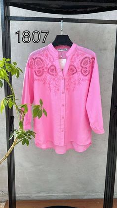 Women's shirt made of 100% cotton Casual Embroidered Collared Tops, Embroidered Cotton Collared Blouse, Relaxed Fit Long Sleeve Shirt With Floral Embroidery, Long Sleeve Shirt With Floral Embroidery And Relaxed Fit, Embroidered Cotton Collared Tops, Casual Long Sleeve Shirt With Floral Embroidery, Cotton Button-up Top With Floral Embroidery, Embroidered Cotton Button-up Top, Floral Embroidered Cotton Button-up Tops