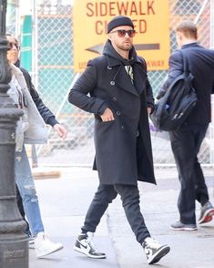 Black Pea Coat Outfit Men, High Tops Outfit Men, Justin Timberlake Outfit, Pea Coat Men Outfits, Jordan Street Style, Nike High Tops Outfit, Black Coat Outfit Men, Justin Timberlake Style, Jordan 1 Outfit Men