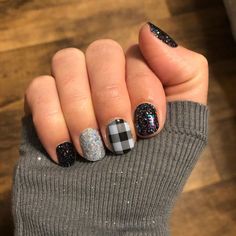 Aspen Sky Color Street, Color Street Alter Ego Mixed Mani, Color Street New Years Eve Nails, Holidaze Color Street Combo, New Year’s Eve Color Street Nails, Color Street Holidaze, Color Street Fall 2022 Mixed Mani, Nail Designs Easy Diy, Nail Polish Colors Summer