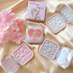 Vanity Aesthetic, Kitty Makeup, Magical Girl Aesthetic, Hello Kitty Makeup, Kawaii Things, Makeup Package, Beauty Supplies, Cute Makeup Looks, Makeup Table