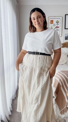 Staple Outfits, Beige Skirt Outfit, Neutral Color Outfits, Summer Office Outfits, Plus Size Linen, Color Outfits, Outfits Curvy, Plus Size Summer Outfits, Maxi Outfits