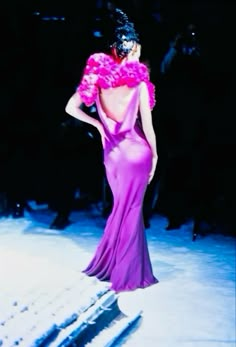 Supermodel Lifestyle, Kd Outfits, Galliano Dior, Dress Runway, Old Runway, Fuschia Dress, 80s And 90s Fashion, 90s Runway