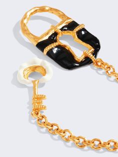 [vc_row][vc_column width=”1/3″][vc_column_text text_larger=”no”] Schiaparelli Schiaparelli Padlock And Key Brooch This hammered golden brass and enamel brooch represents an enamelled padlock, Small Leather Accessories, Pocket Chain, Stylish Celebrities, Enamel Brooch, Fashion World, Timeless Accessories, The Red Carpet, Leather Items, Pearl Drop Earrings