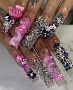 Long Nails With Charms, Dump Nails, Pink Nails With Charms, Nails Long Pink, Black And Pink Nails, Slay Nails, Acrylic Nails Pink, Nails With Charms, Magic Circles