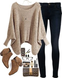 Sweater Booties, Jumper Outfits, Beige Jumper, Realistic Fashion, Open Sweater, Mode Boho, Tips For Women, Looks Chic, Style Tips