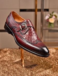 Elevate your shoe game with these bespoke leather handmade shoes. Made with genuine leather, these oxfords come in Burgundy, and are available in all US, UK, EU, and AU sizes. The comfortable insole and standard shoe width make them perfect for any occasion. Designed with a solid pattern and lace-up closure, these handmade shoes are a vintage addition to any wardrobe. The leather outsole adds durability and longevity to these unique boots. Customize them to your liking with personalization optio Luxury Gentleman's Dress Shoes With Italian Craftsmanship, Luxury Italian Craftsmanship Gentleman's Dress Shoes, Ostrich Shoes, Burgundy Shoe, Mens Fasion, Unique Boots, Ostrich Boots, Mens Loafers, Creative Shoes