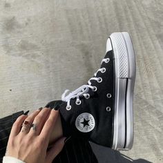 Converse Chuck 70s, Knee High Converse, Pretty Shoes Sneakers, All Stars Converse, Black And White Shoes, Hype Shoes, Girly Shoes, Shoe Inspo, Aesthetic Shoes