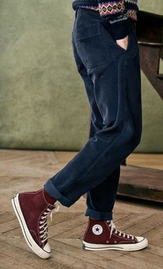 Pants Outfit Men, Corduroy Trousers, Outfits With Converse, Stylish Mens Outfits, Men Fashion Casual Outfits, Streetwear Men Outfits, Mens Casual Outfits, Men Looks