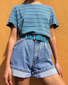 1980s Clothes, 80s Aesthetic Outfits, 80s Fashion Outfits, Vintage Outfits 90s, Thrifted Outfits, Outfit 90s