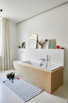 the bathroom is clean and ready to be used as a child's playroom