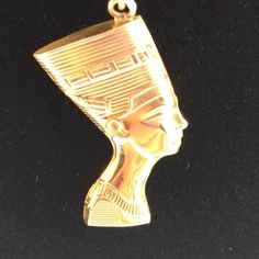 18k Yellow Gold Nefertiti Pendant. From Egypt. 1 1/8" X 1". Notice 3rd. Photo With Quarter. Nefertiti Pendant, Yellow Gold Color, Yellow Gold Jewelry, Gold Gold, Egypt, Gold Color, Gold Jewelry, Yellow Gold, Women Jewelry