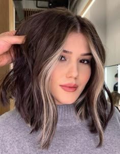 Inverted Long Bob with High Contrast Money Pieces Aline Hair Color Ideas, Cool Lob Hairstyles, Lob Haircut Dark Hair With Highlights, Lob Haircut With Money Piece, Long Bob With Money Piece, Brunette Bob With Money Piece, Long Bob Dark Brown Hair, Short Haircuts For Thinner Hair, Aysemetrical Hair Bob